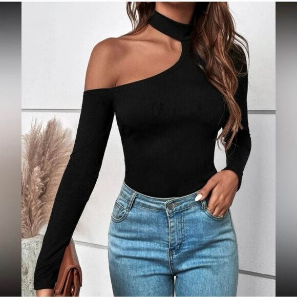 Trendy Sexy Black Top - Picture 2 of 4